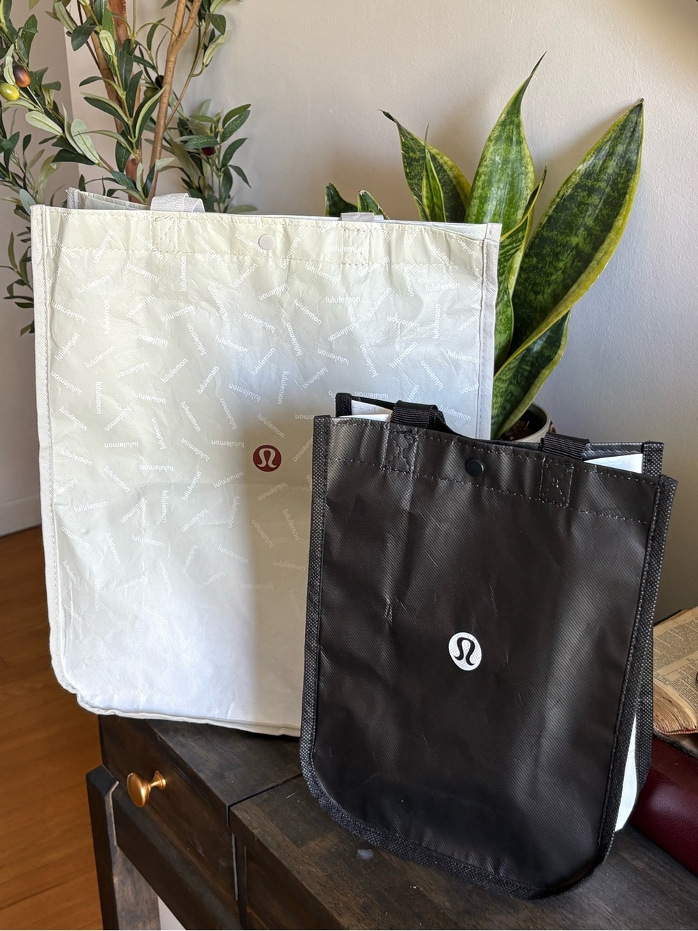Lululemon Shopping Totes in Black and White